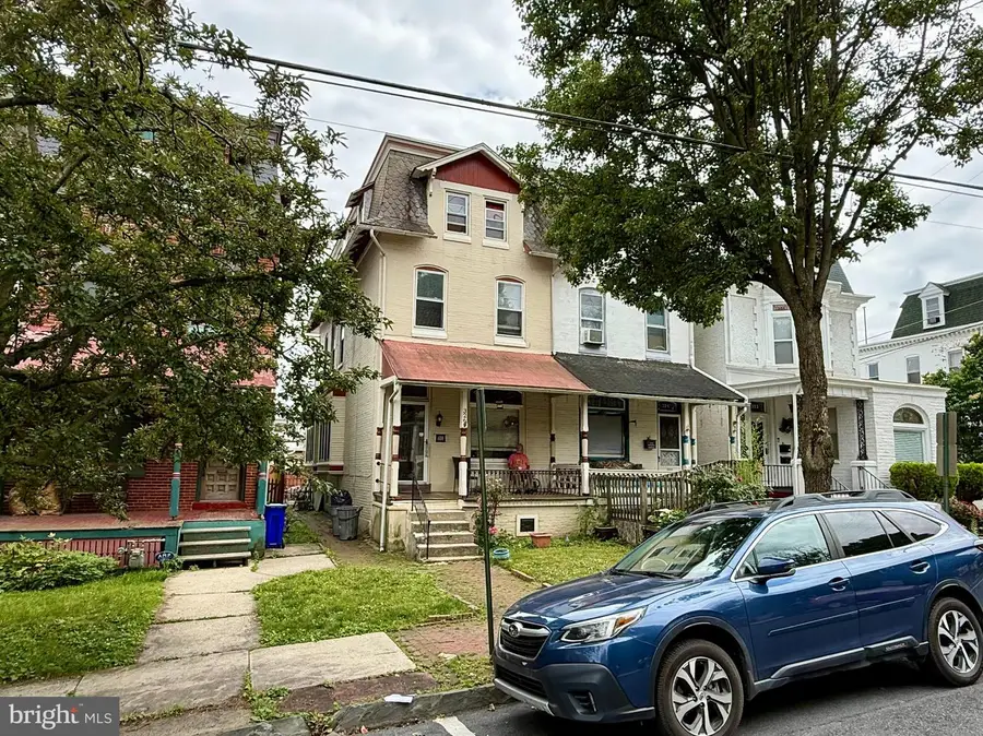 326 Windsor St, Reading, PA 19601 - #2