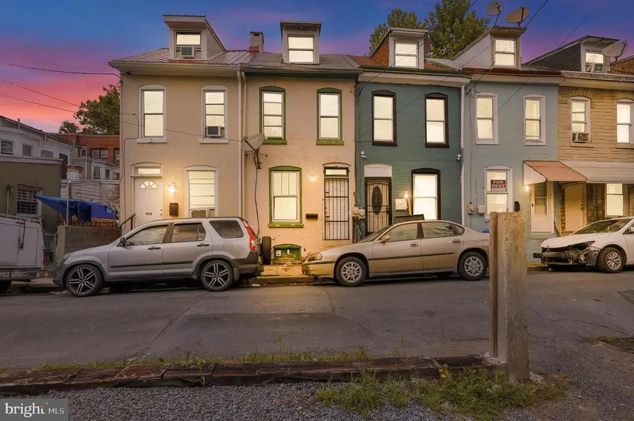 915 Culvert St, Reading, PA 19602 - #3