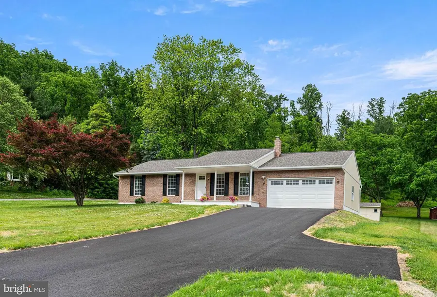 451 Township Line Rd, Bechtelsville, PA 19505 - #2