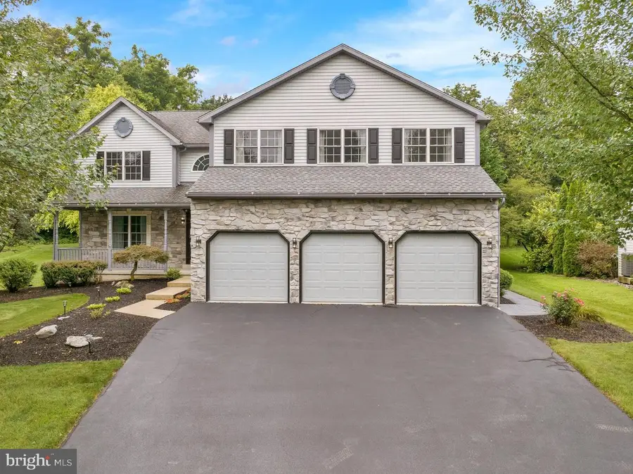 4189 Hill Terrace Dr, Sinking Spring, PA 19608 - #2