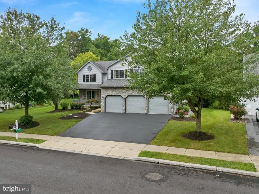 4189 Hill Terrace Dr, Sinking Spring, PA 19608 - #3