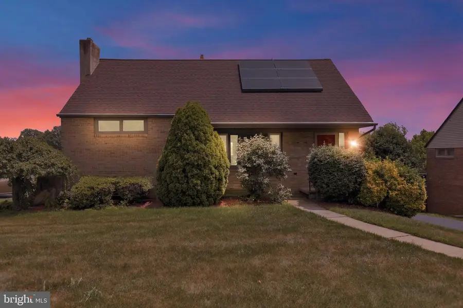 205 W 38th St, Reading, PA 19606 - #3