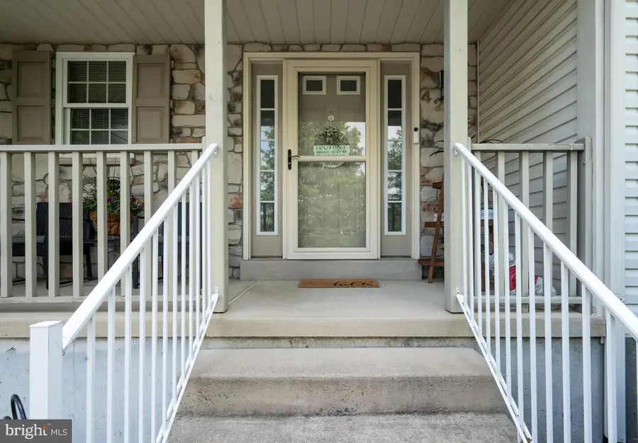 425 Sensen Rd, Wernersville, PA 19565 - #3