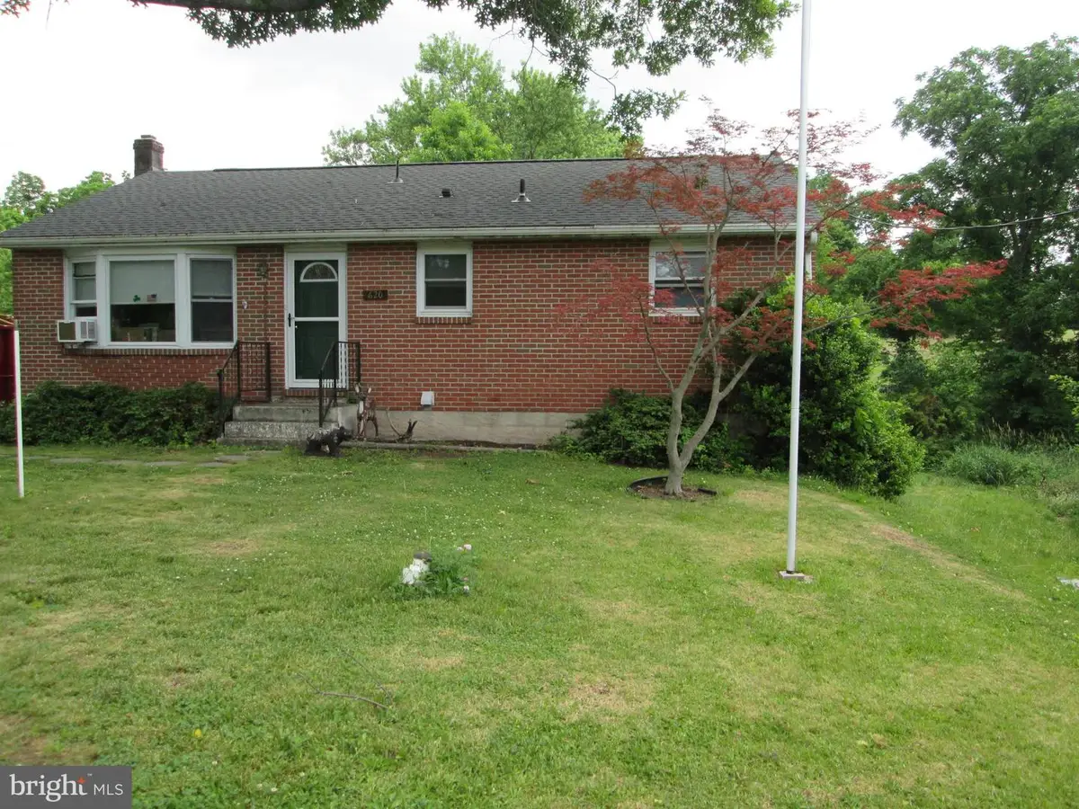 620 Englesville Rd, Boyertown, PA 19512 - #1