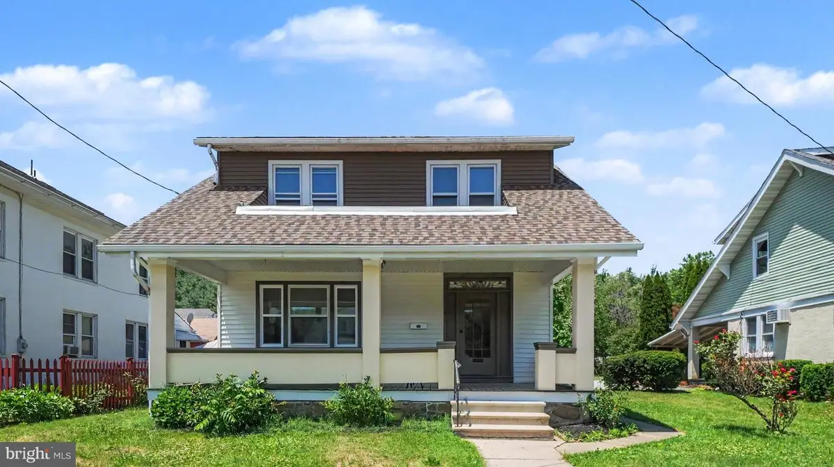 4 Myrtle Ave, Reading, PA 19606 - #1