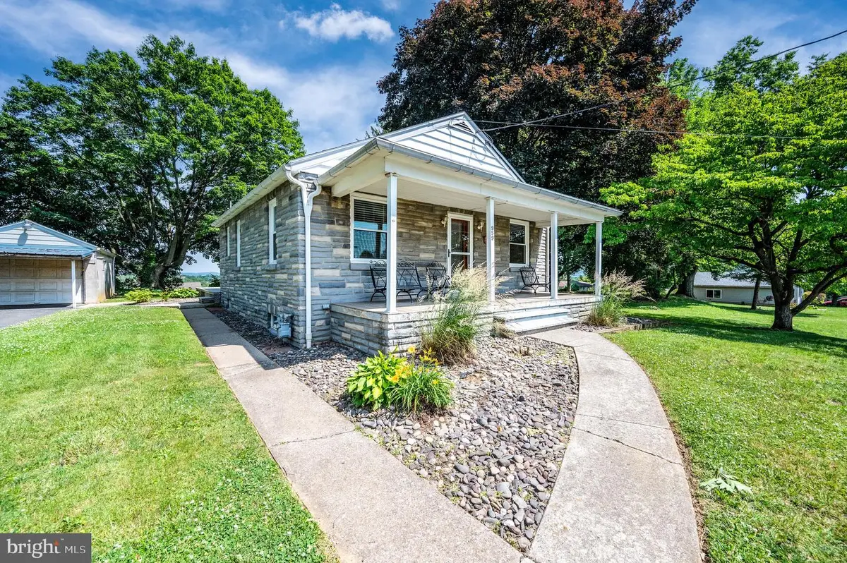 959 Greenway Ter, Reading, PA 19607 - #1