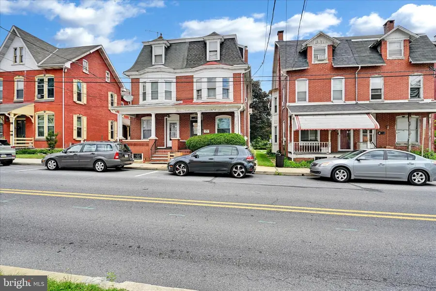 107 Woodrow Ave, Sinking Spring, PA 19608 - #2
