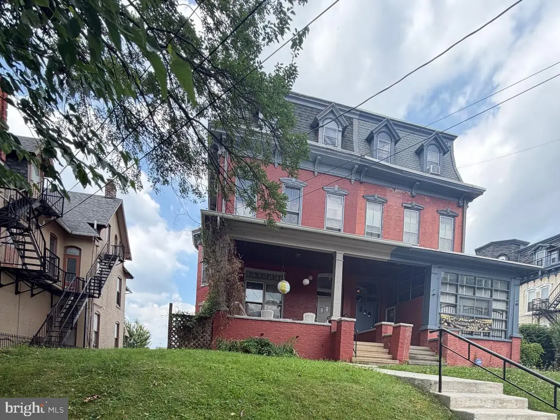 622 N 3rd St, Reading, PA 19601 - #1