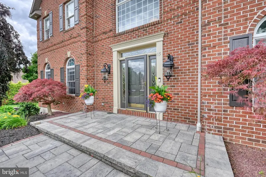 15 Laura Ct, Reading, PA 19608 - #2