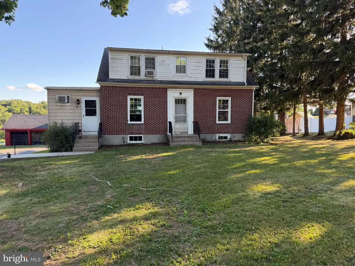 1015 Chestnut St, Leesport, PA 19533 - #1