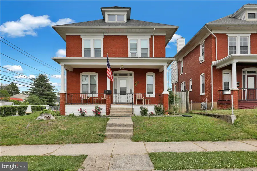 433 Eisenbrown St, Reading, PA 19605 - #2
