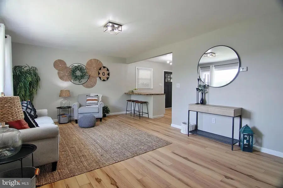 1291 Shelbourne Rd, Reading, PA 19606 - #2
