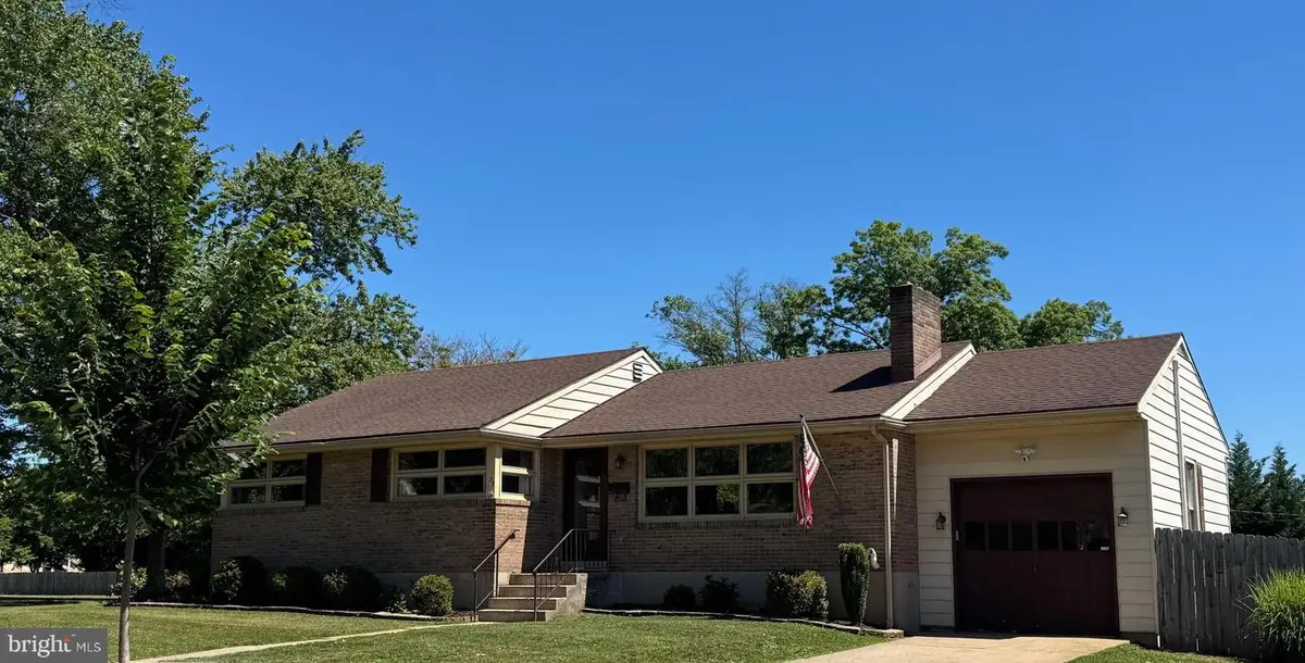 33 Lawndale Rd, Wyomissing, PA 19610 - #1