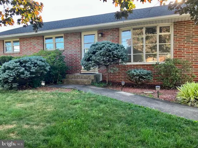 720 Lorane Rd, Reading, PA 19606 - #1