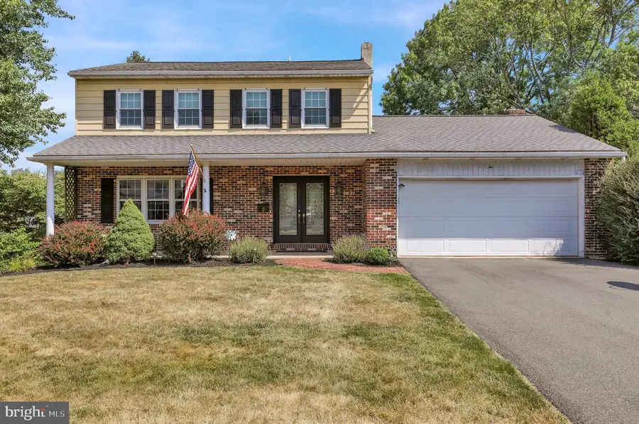 2 Willowwood Ct, Douglassville, PA 19518 - #2