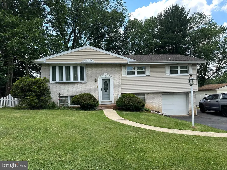 3020 Elm Rd, Reading, PA 19605 - #2