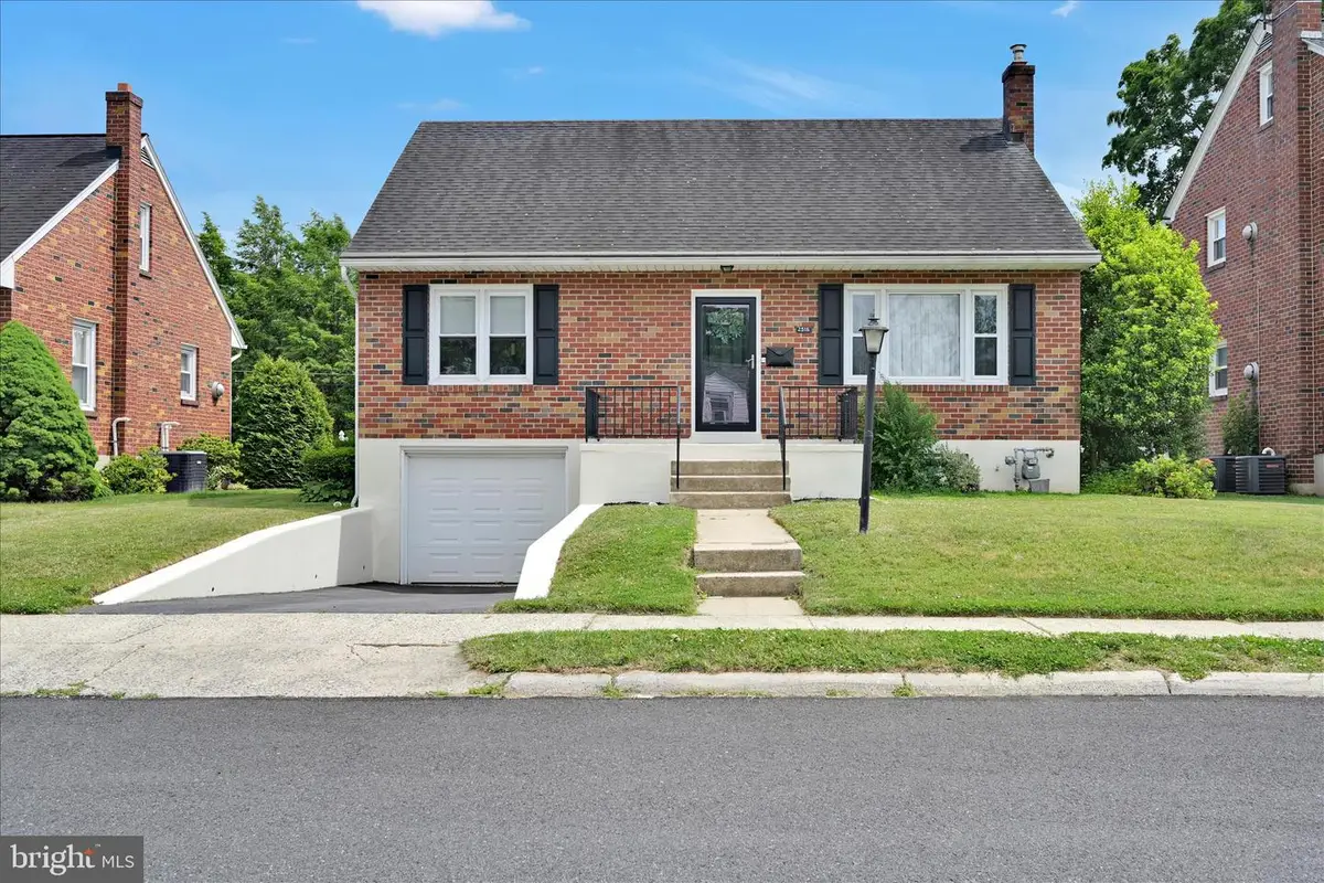 2516 Cleveland Av, West Lawn, PA 19609 - #1
