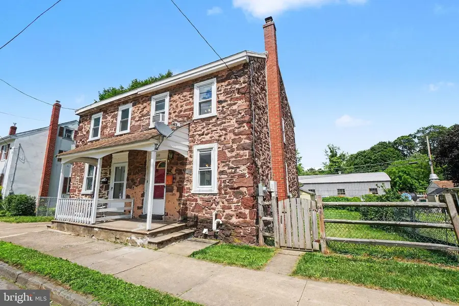 133 S Mill St, Birdsboro, PA 19508 - #2