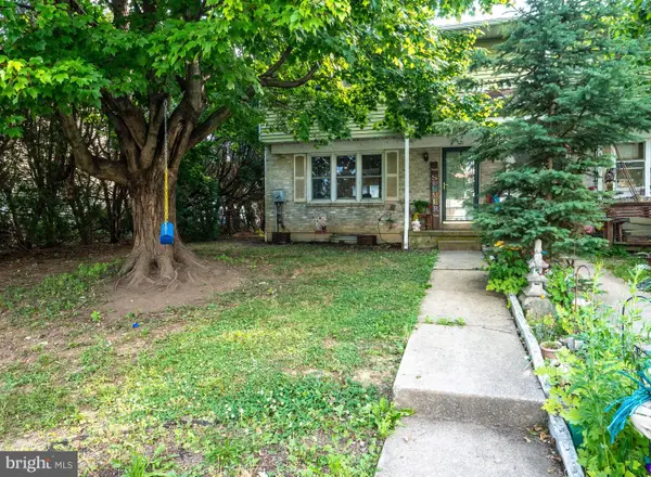 521 Linden St, LEESPORT, PA 19533