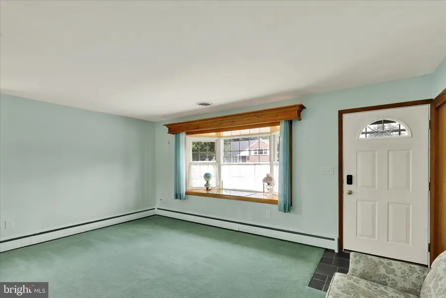 307 W Somerset St, Fleetwood, PA 19522 - #3