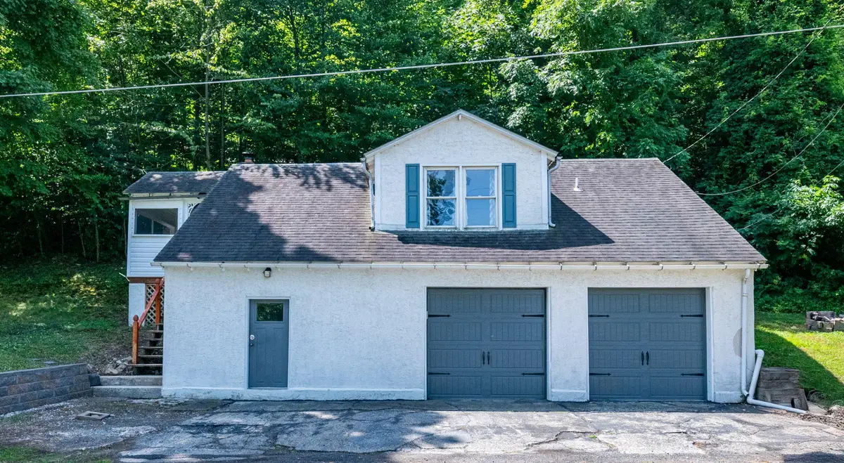 940 Unger Ln, Boyertown, PA 19512 - #1