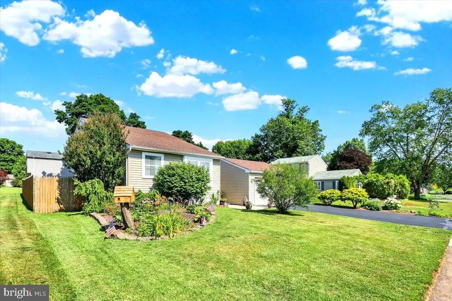 460 Moonflower Ave, Reading, PA 19606 - #2