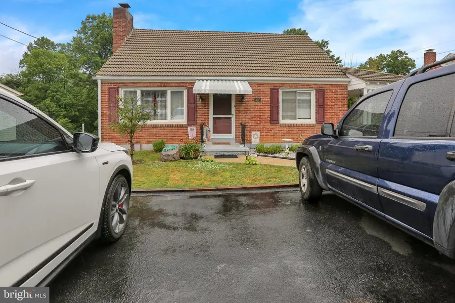 1615 Mount Laurel Rd, Temple, PA 19560 - #2