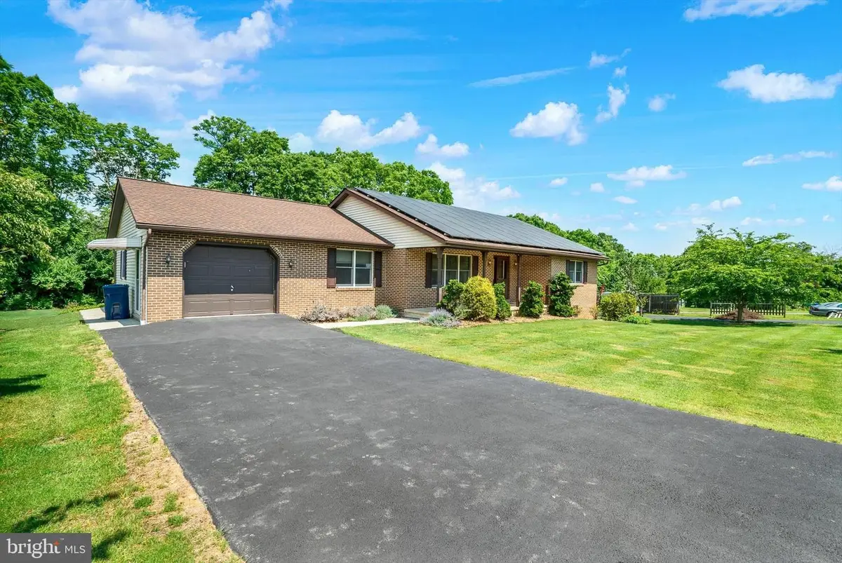 619 Calco Ave, Sinking Spring, PA 19608 - #1