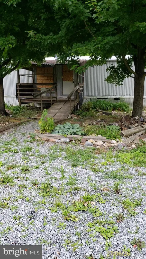 31 Old Mountain Road, BETHEL, PA 19507