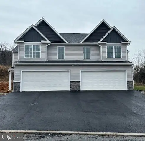 35 Rosalies Way, Temple, PA 19560 - #1