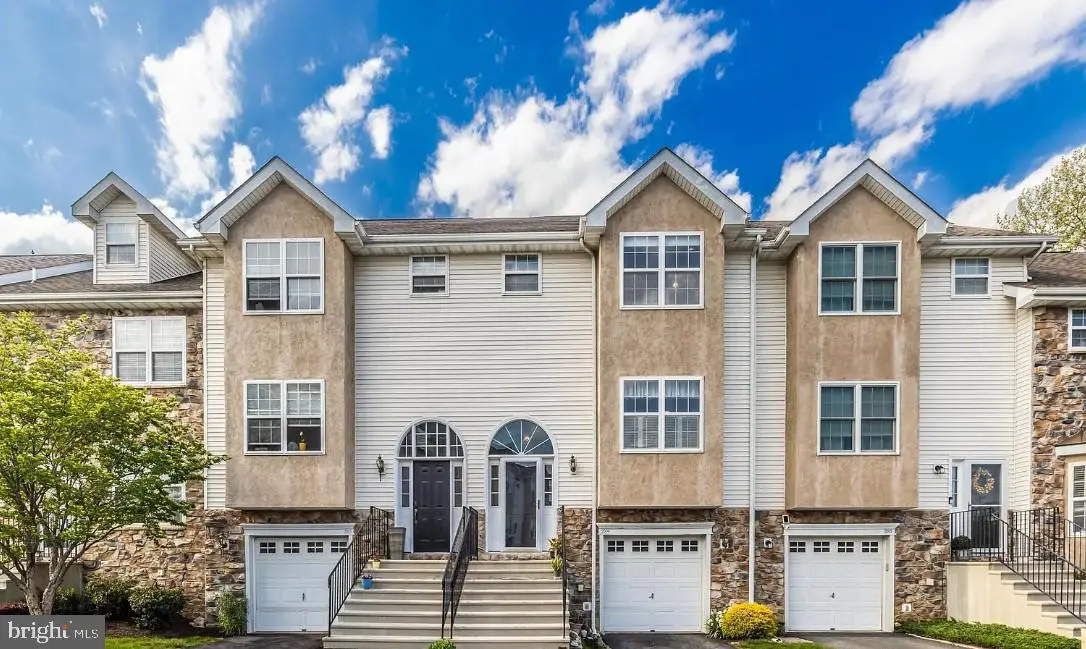 2004 Hampton Ct, Morgantown, PA 19543 - #1