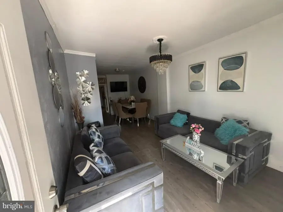 1559 Moss St, Reading, PA 19604 - #2