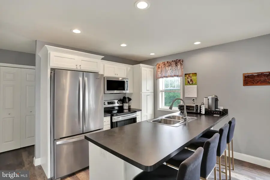 413 Smokering Dr, Robesonia, PA 19551 - #3