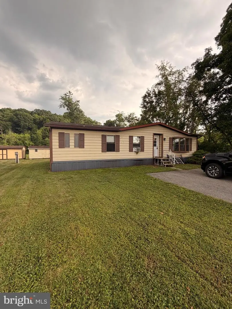 77 Blarney Cir, Mohrsville, PA 19541 - #1