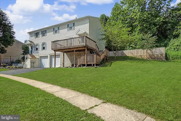 426 Grove Ave, MOHNTON, PA 19540
