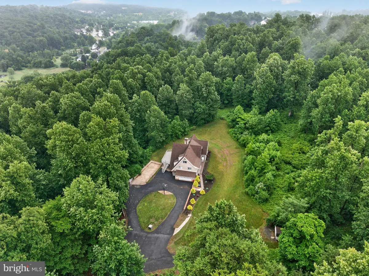 665 Fairmont Ave, Mohnton, PA 19540 - #1