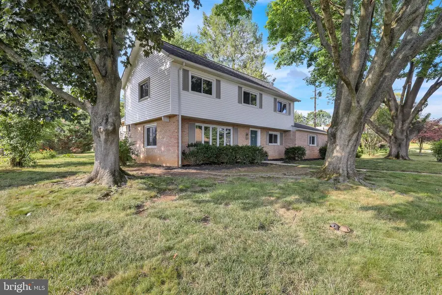 2203 Burkey Dr, Wyomissing, PA 19610 - #3