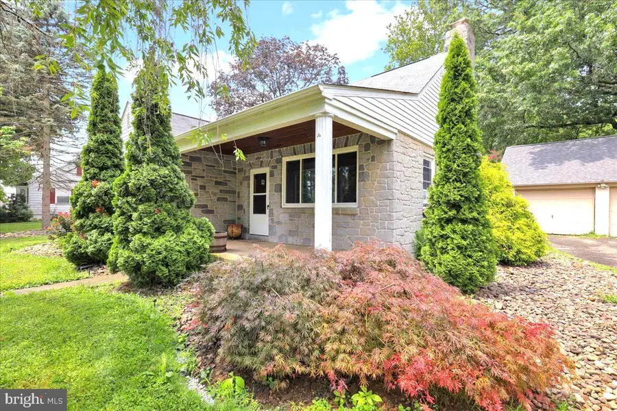 130 W 38th St, Reading, PA 19606 - #2