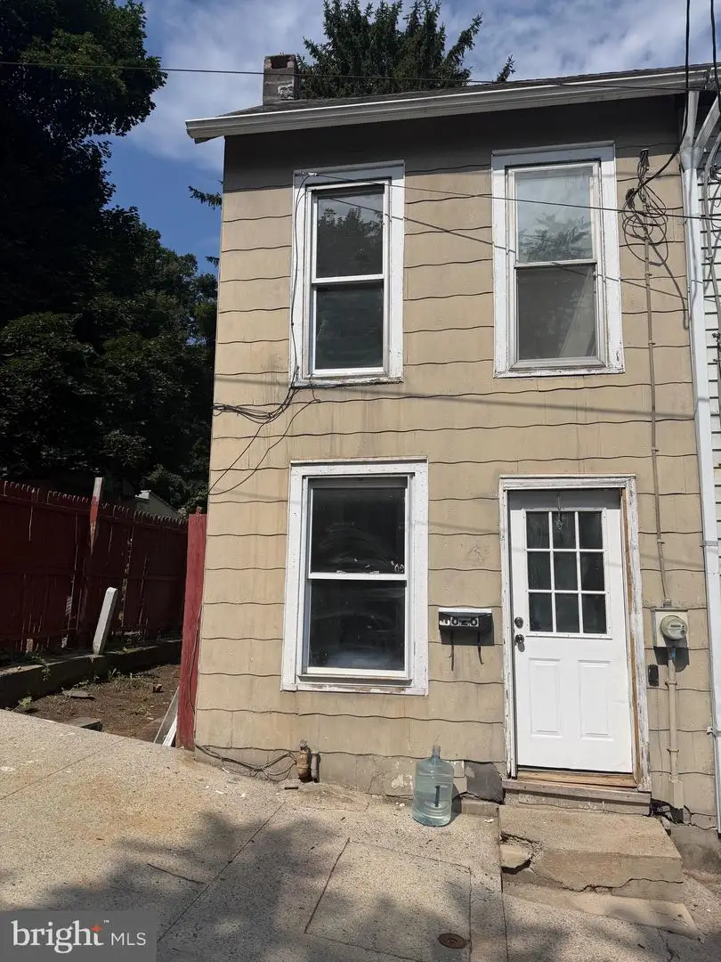 626 S 17 1/2 St, Reading, PA 19606 - #1