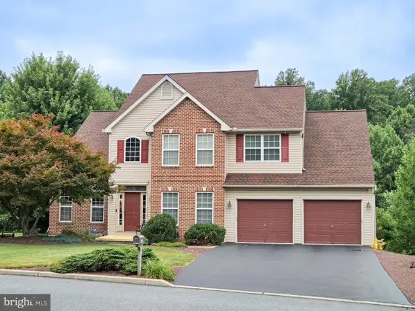 808 Sycamore Rd, MOHNTON, PA 19540