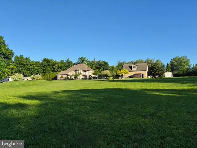 137 Lakeview Rd, Bernville, PA 19506 - #3