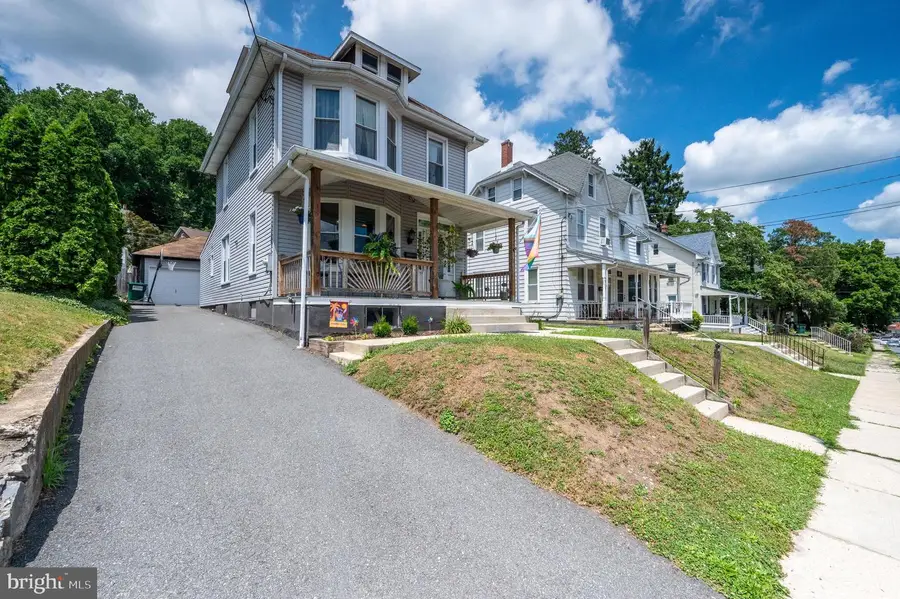 30 W 33rd St, Reading, PA 19606 - #2