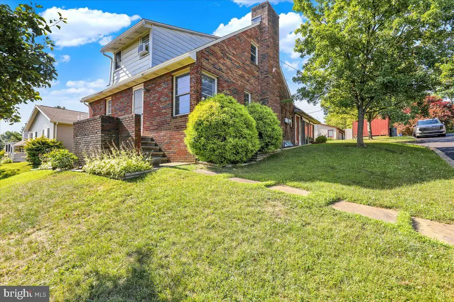 24 Ardmore Ave, Reading, PA 19607 - #2