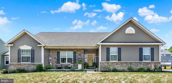 113 Sianna Cir, WERNERSVILLE, PA 19565