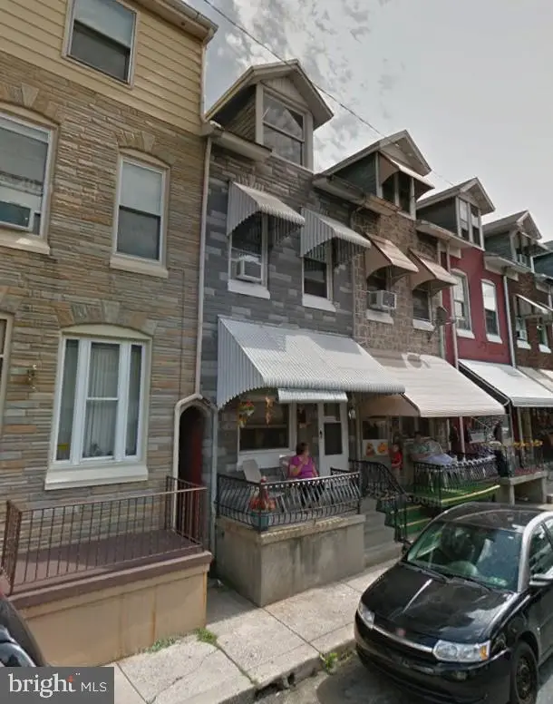 723 Locust St, Reading, PA 19604 - #1