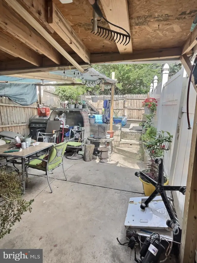 829 N 11th St, Reading, PA 19604 - #3
