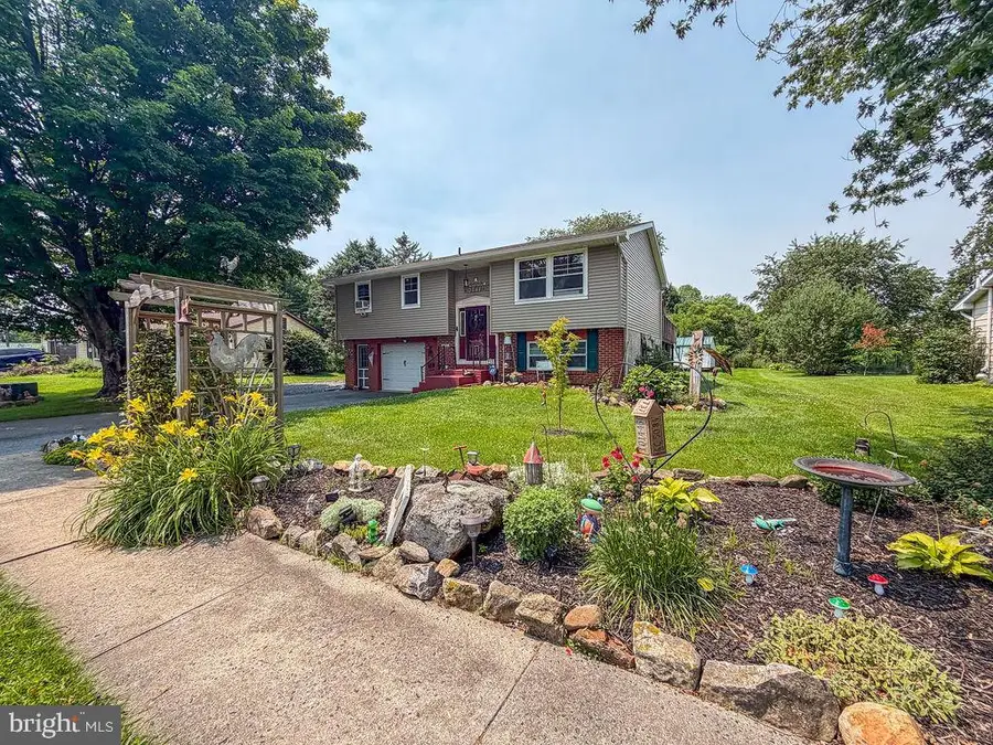 108 Maple Dr, Morgantown, PA 19543 - #3