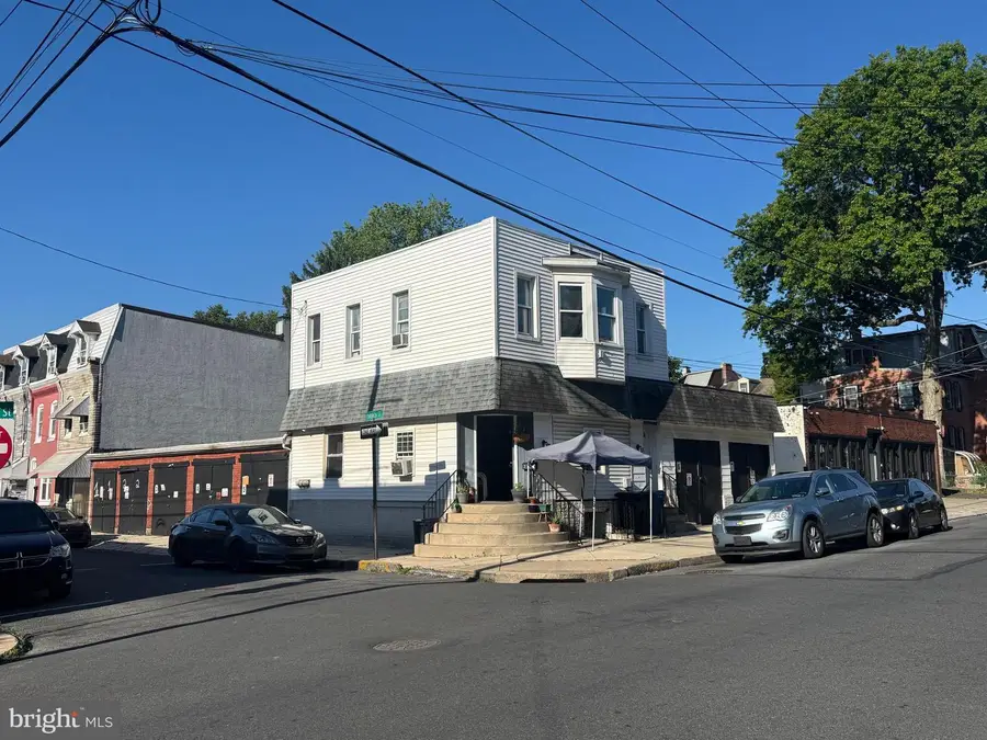 520 Windsor St, Reading, PA 19601 - #2