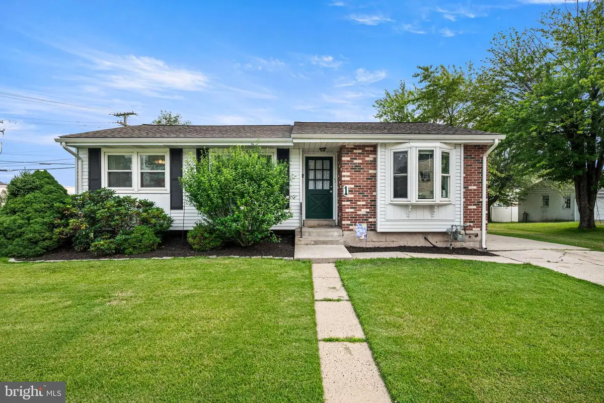 1 Maplewood Ct, Douglassville, PA 19518 - #1