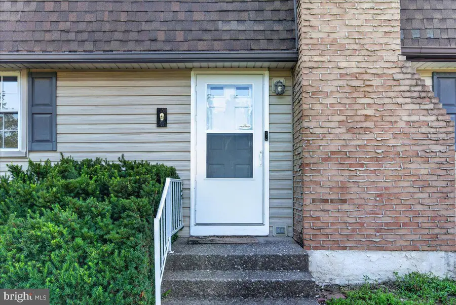 119 Russell Ave, Douglassville, PA 19518 - #2